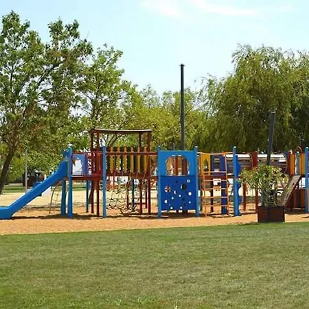 Apartment In Gyenesdias - Balaton 18809 Semesterbostad *