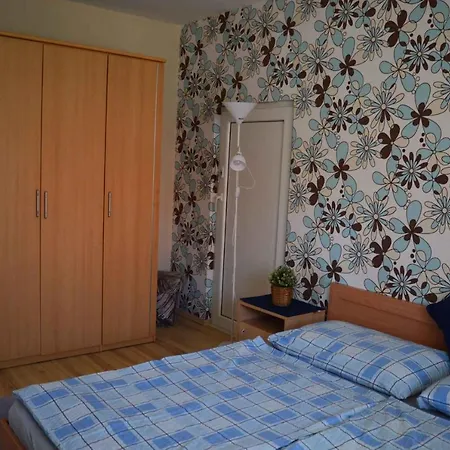 Apartment In Gyenesdias - Balaton 18809 Semesterbostad Gyenesdiás