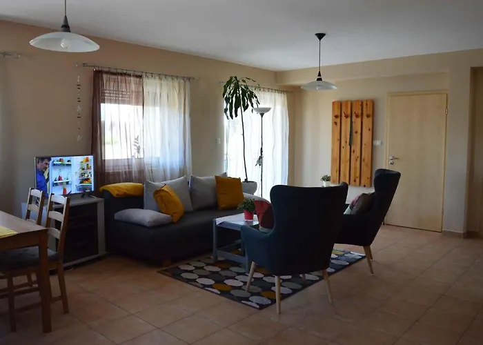 In - Balaton 18809 * Gyenesdiás